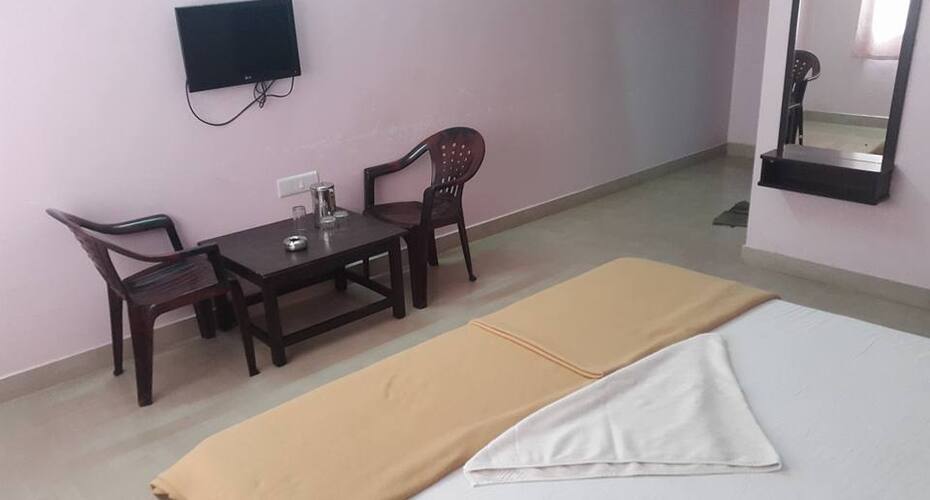 Hotel GK Towers, Hampi 5
